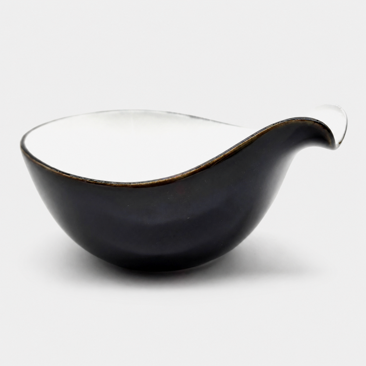 Black & White Duckbill Bowl