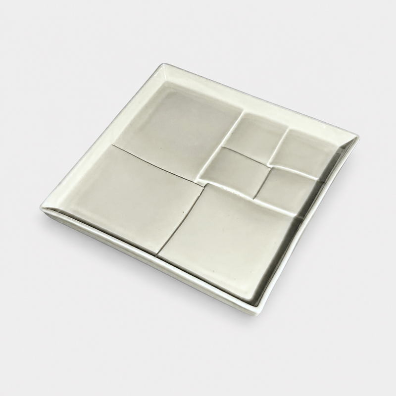 Green White Bamboo Woven Square Plate